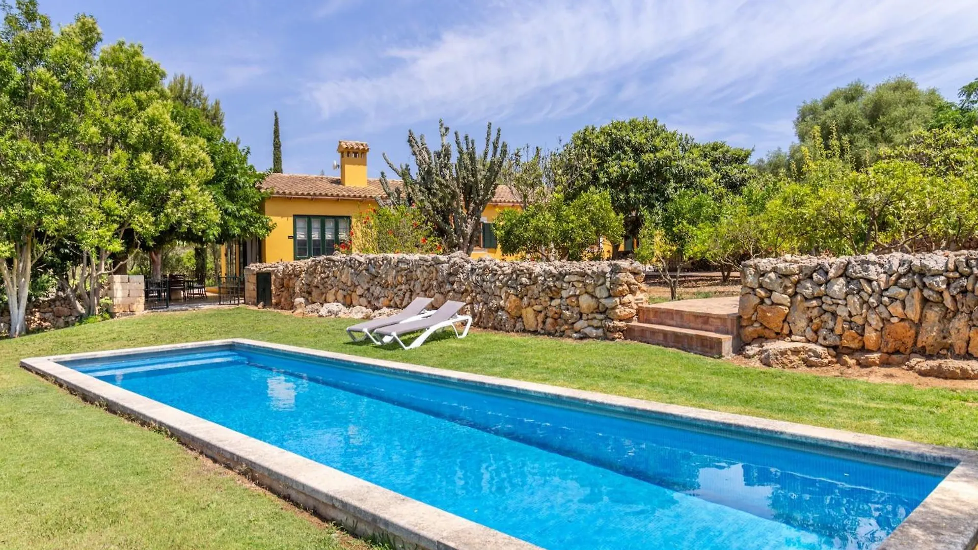 Country House With Pool In Manacor